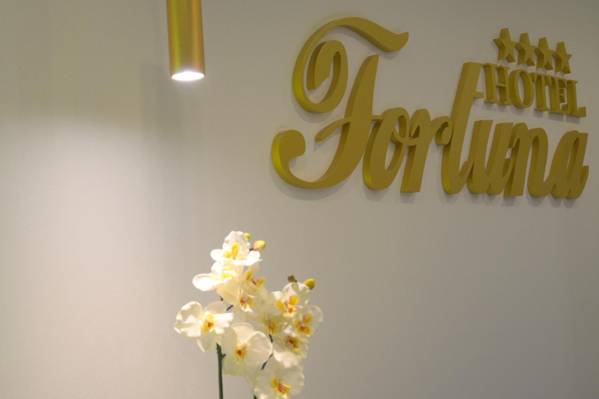 Hotel Fortuna มิลนา ภายนอก รูปภาพ