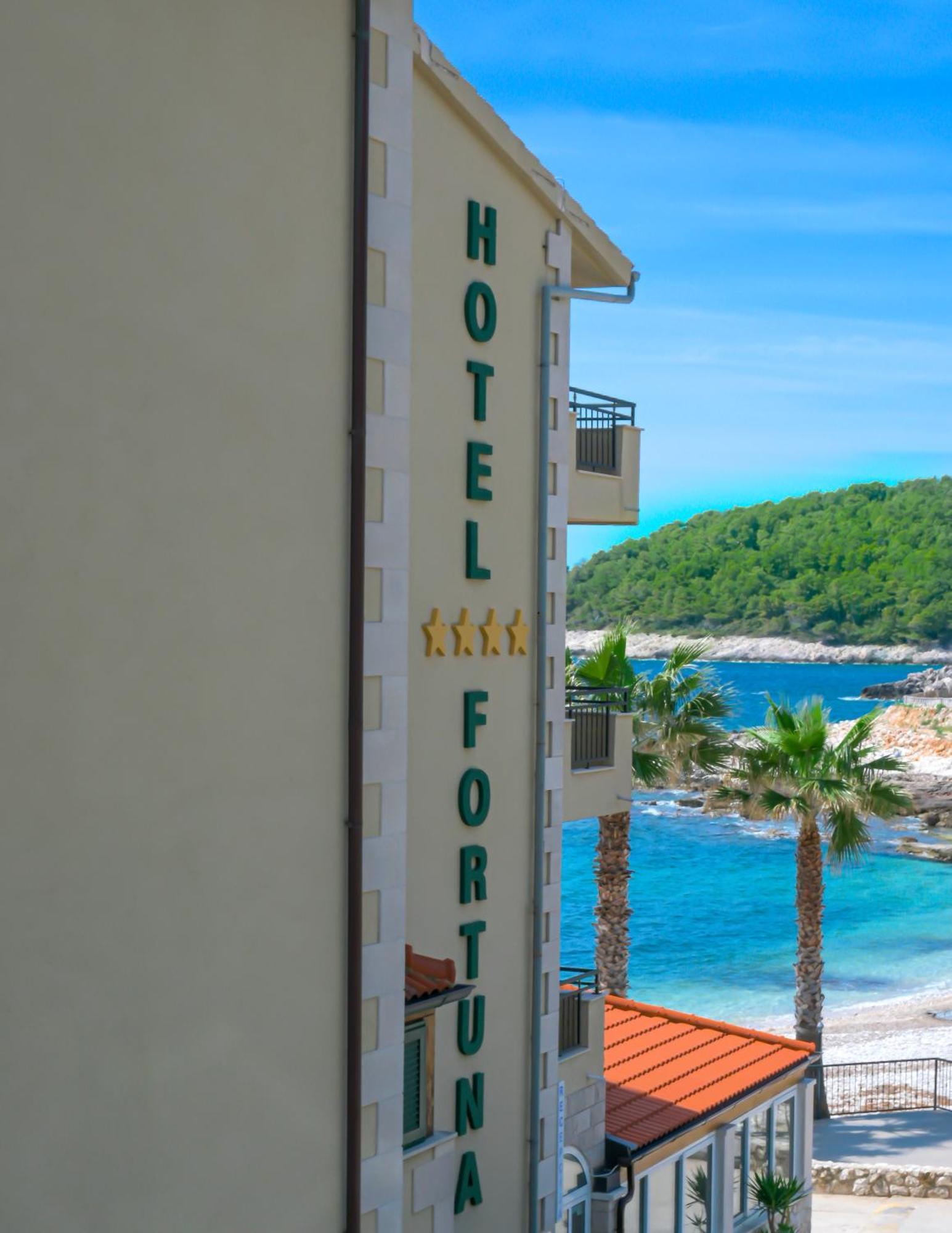 Hotel Fortuna มิลนา ภายนอก รูปภาพ