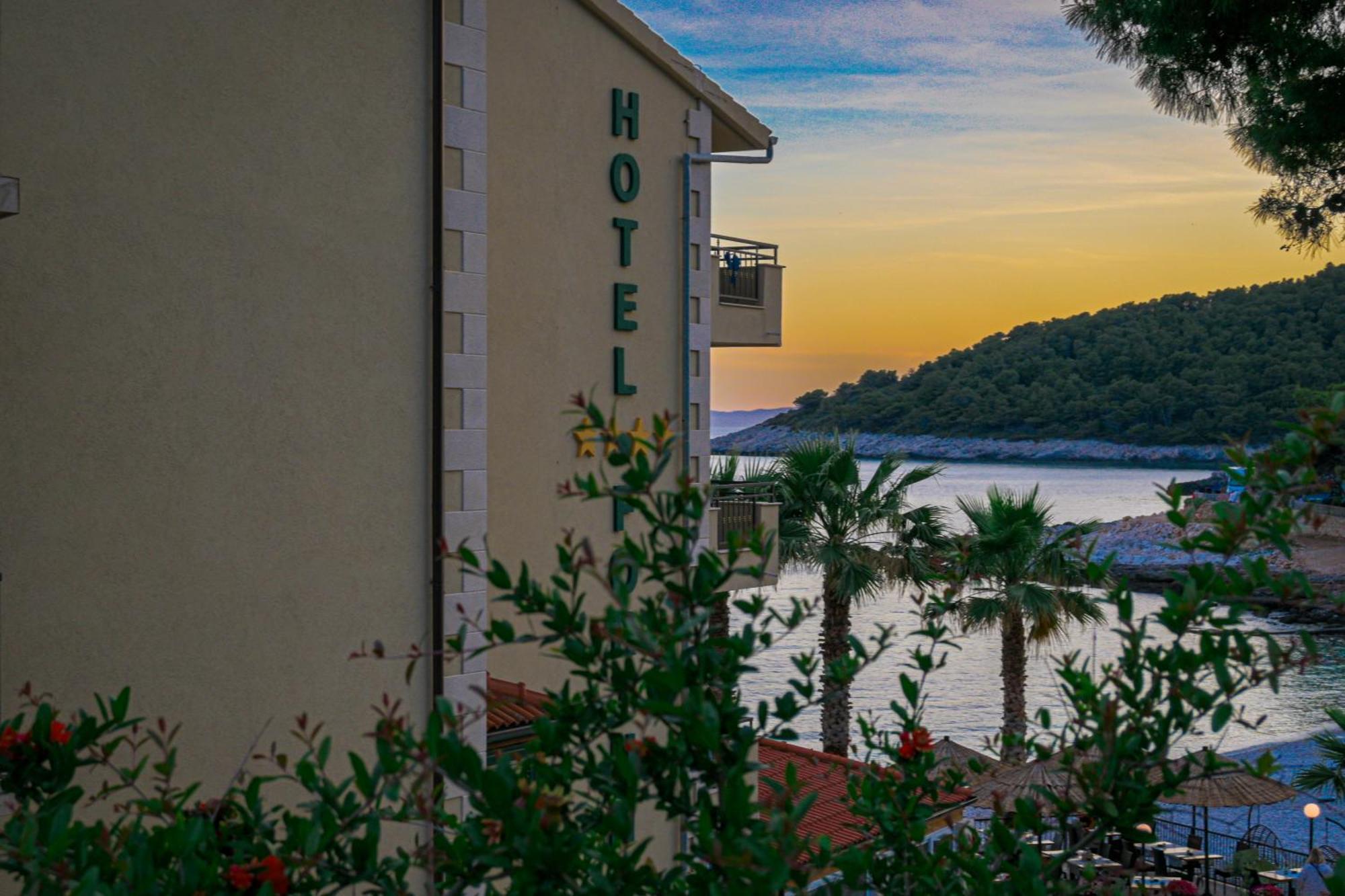 Hotel Fortuna มิลนา ภายนอก รูปภาพ