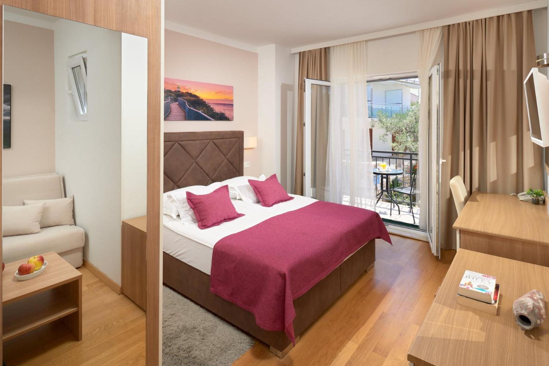 Hotel Fortuna มิลนา ภายนอก รูปภาพ