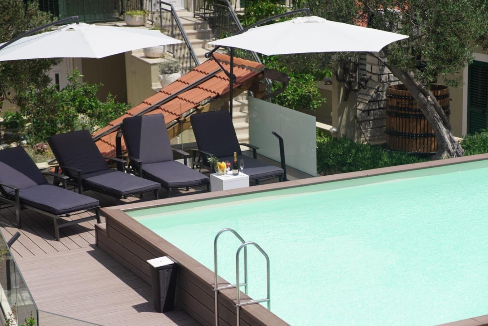 Hotel Fortuna มิลนา ภายนอก รูปภาพ