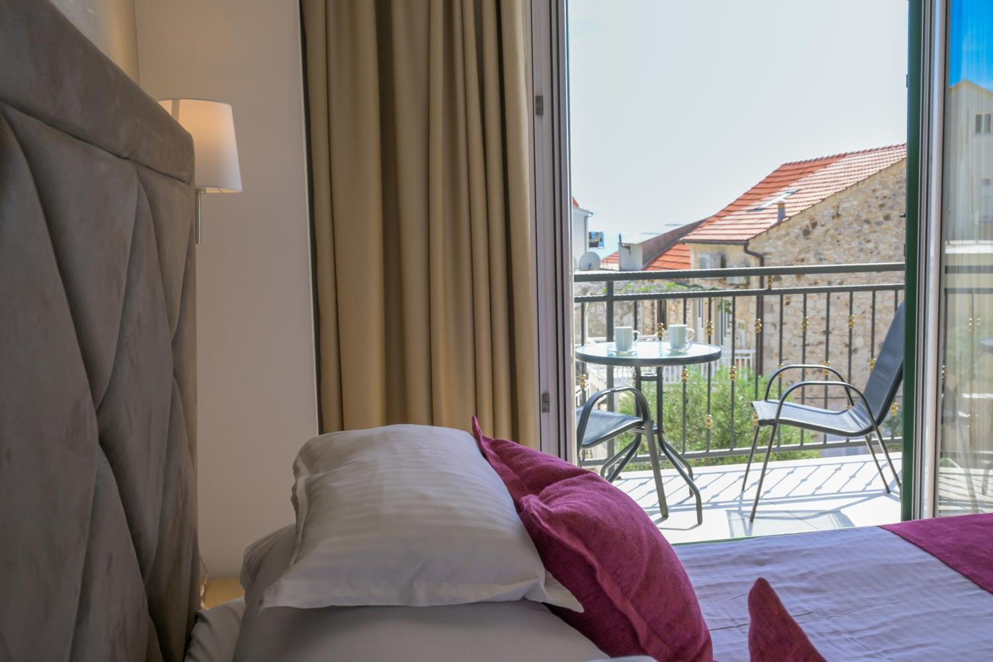 Hotel Fortuna มิลนา ภายนอก รูปภาพ
