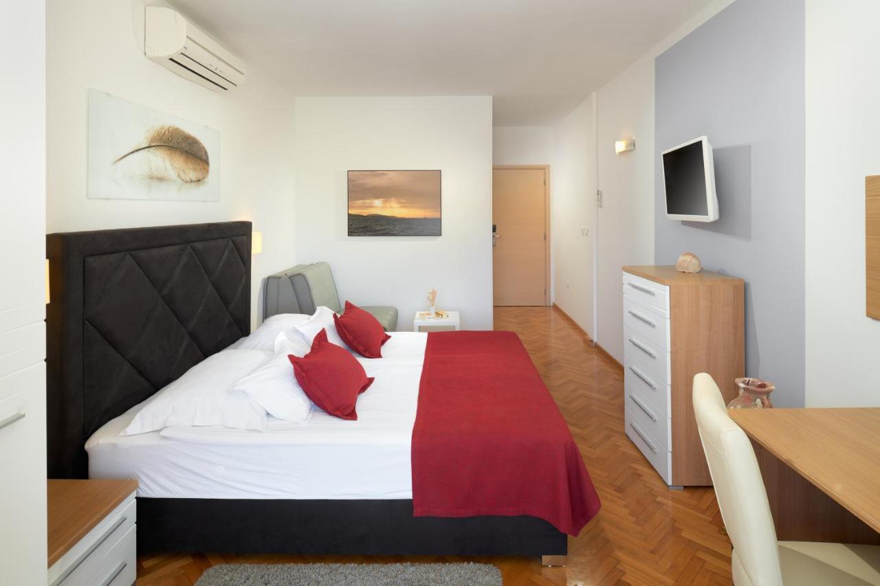 Hotel Fortuna มิลนา ภายนอก รูปภาพ